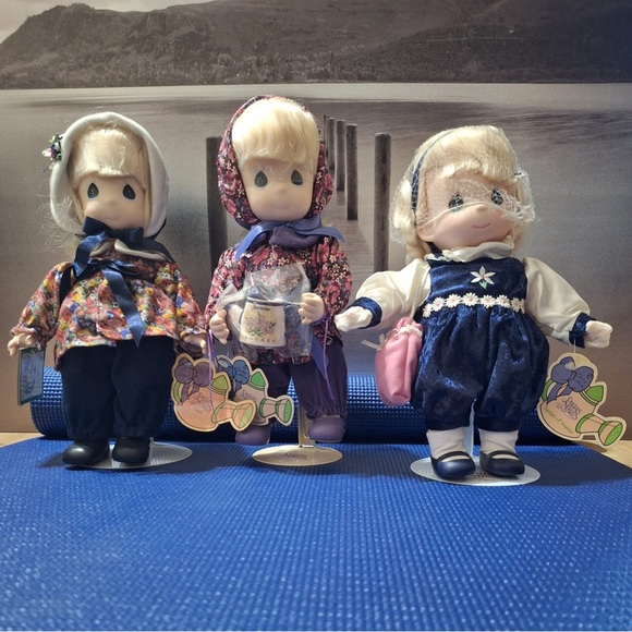 Precious Moments Collectible Dolls Set - Picture 2 of 4